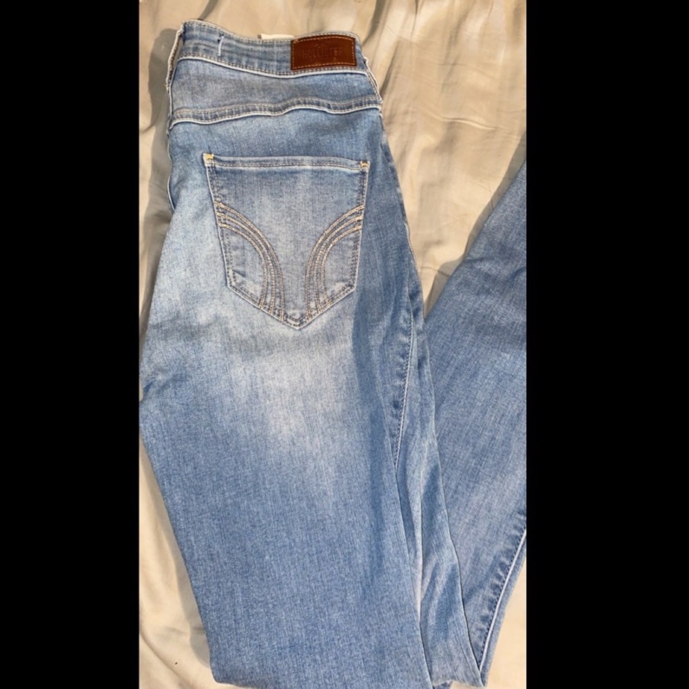 Hollister jeans